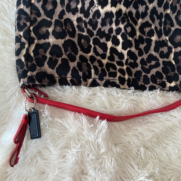 COACH PARK OCELOT PRINT HOBO CROSSBODY BAG preowned. Excellent condition. - Picture 10 of 10